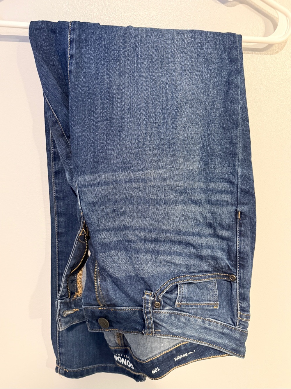 Sonoma Straight-Leg Women's Jeans in Medium Blue